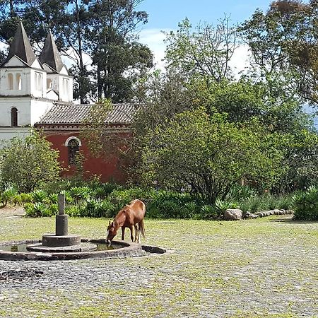 Hôtel Hacienda Guachala à Cayambe Extérieur photo