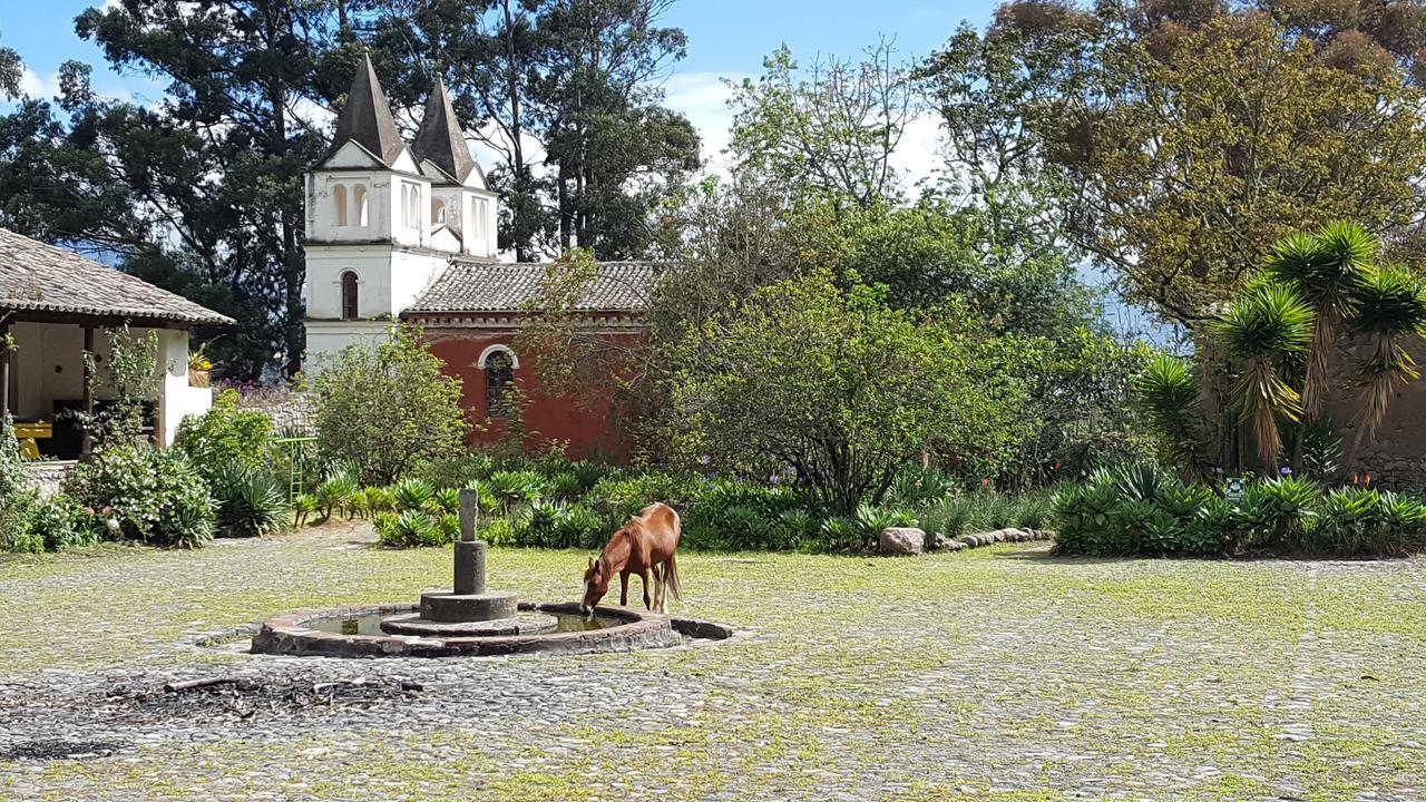 Hôtel Hacienda Guachala à Cayambe Extérieur photo