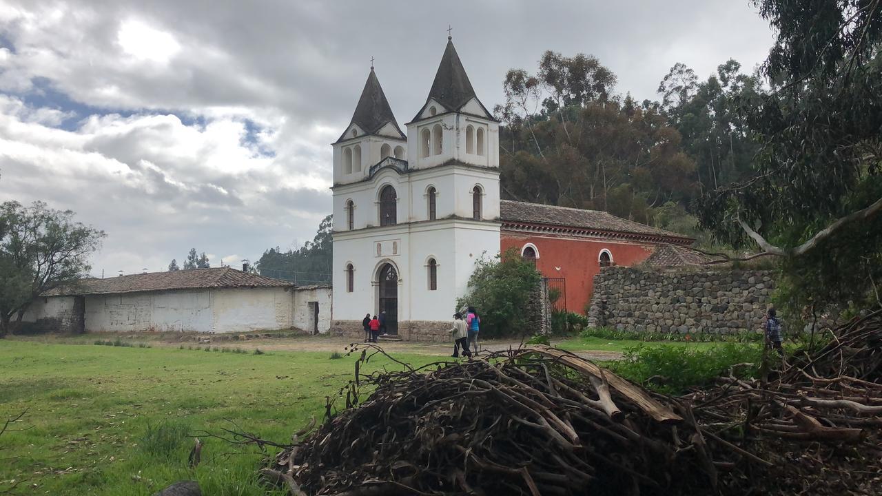 Hôtel Hacienda Guachala à Cayambe Extérieur photo