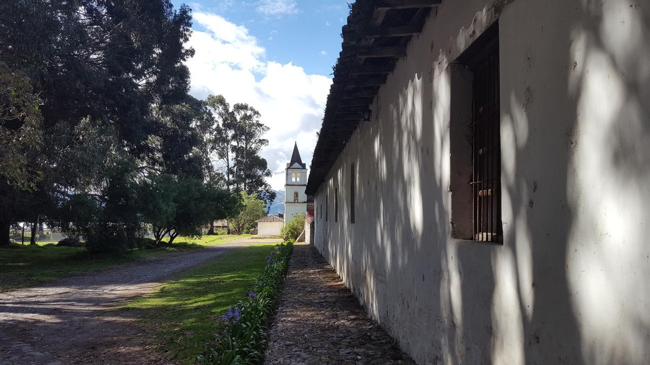 Hôtel Hacienda Guachala à Cayambe Extérieur photo