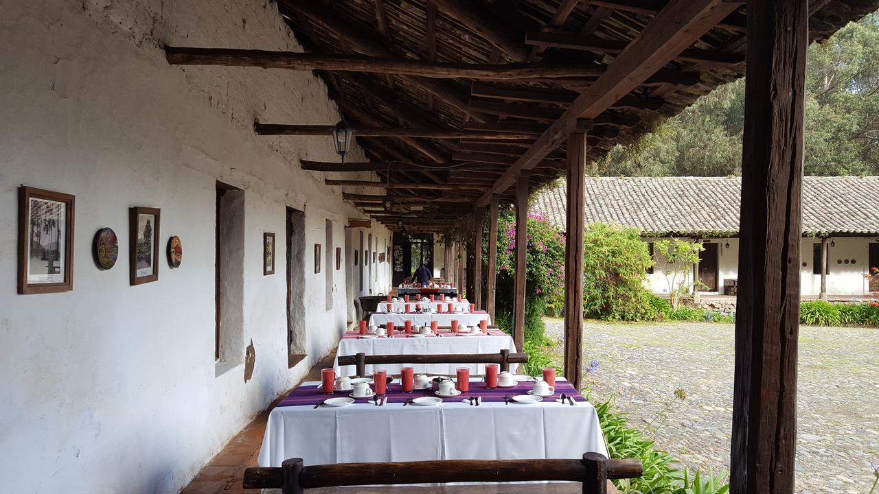 Hôtel Hacienda Guachala à Cayambe Extérieur photo