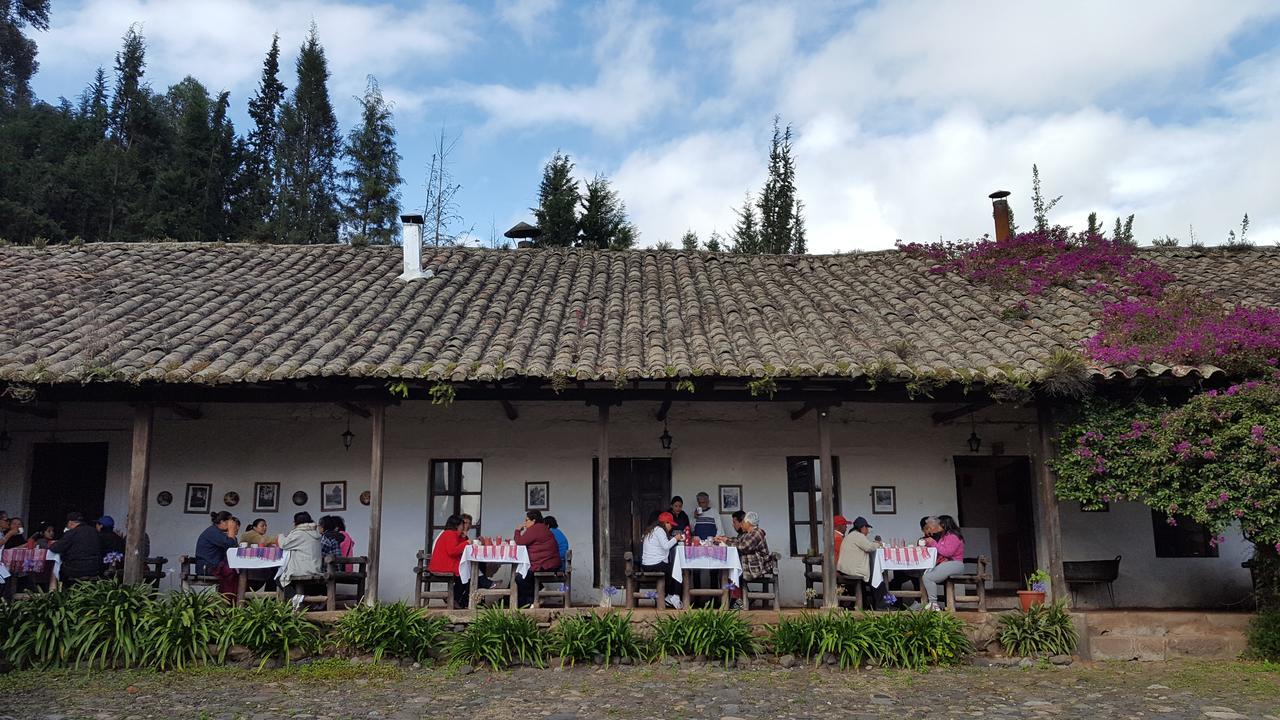 Hôtel Hacienda Guachala à Cayambe Extérieur photo