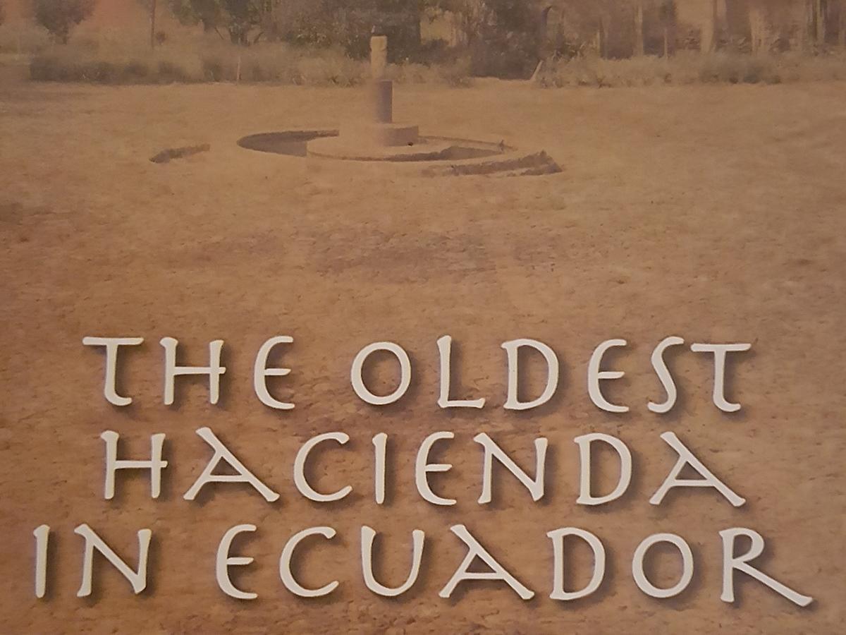 Hôtel Hacienda Guachala à Cayambe Extérieur photo